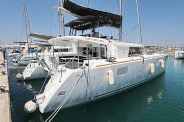 Catamaran Hot Stuff charter rental in Croatia | Yacht4Less
