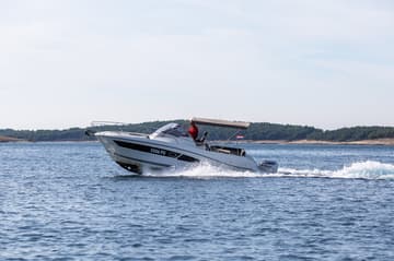 Motorboat Cap Camarat 9,0 WA charter rental in Croatia | Yacht4Less